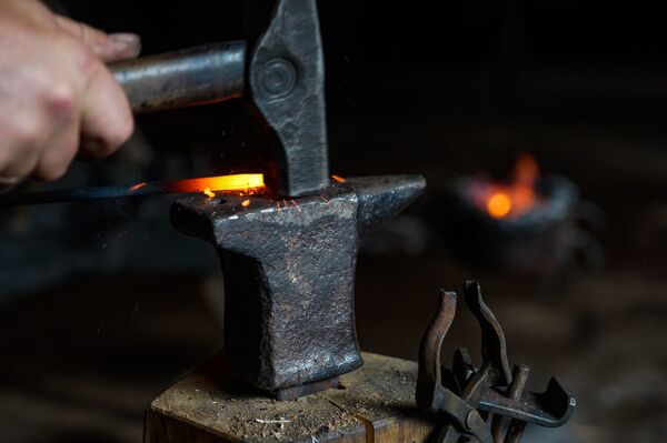 Кузнец Эдгарс Вронский - Sputnik Латвия