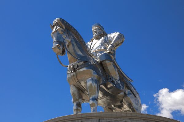 Чингисхан – самая большая конная статуя в мире - Sputnik Латвия