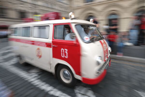 РАФ – главный автомобиль московской Олимпиады РАФ – главный автомобиль московской Олимпиады - Sputnik Латвия