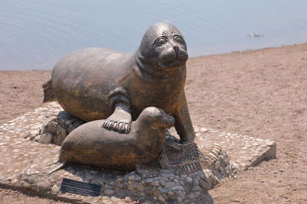 Памятник байкальской нерпе - Sputnik Латвия