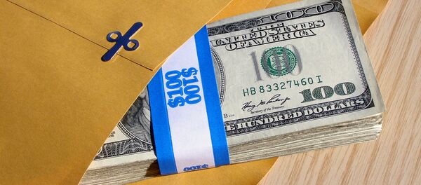 Американская валюта в конверте Американская валюта в конверте - Sputnik Латвия