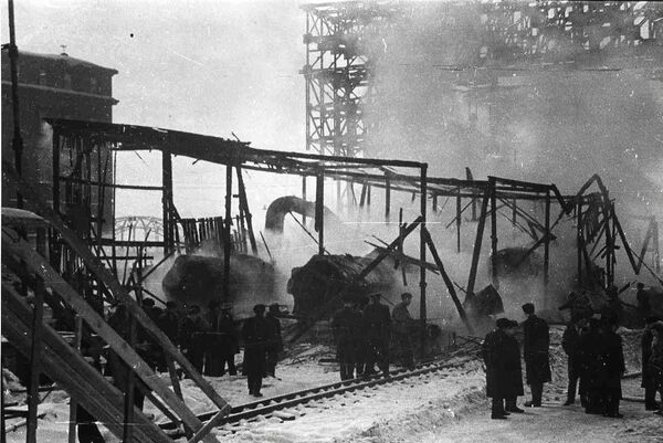 Горит памятник красным латышским стрелкам, 1970 г - Sputnik Латвия