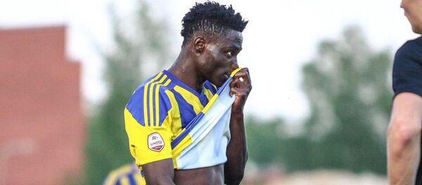 Футболист Аделеке Акиньеми - Sputnik Латвия