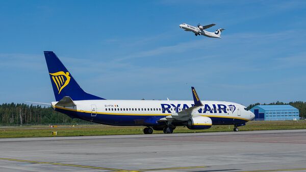 Самолет Boeing 737 авиакомпании Ryanair в аэропорту Рига - Sputnik Latvija