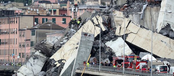 Sabrukušais tilts Dženovā, Itālija. 2018. gada 14. augusts - Sputnik Latvija