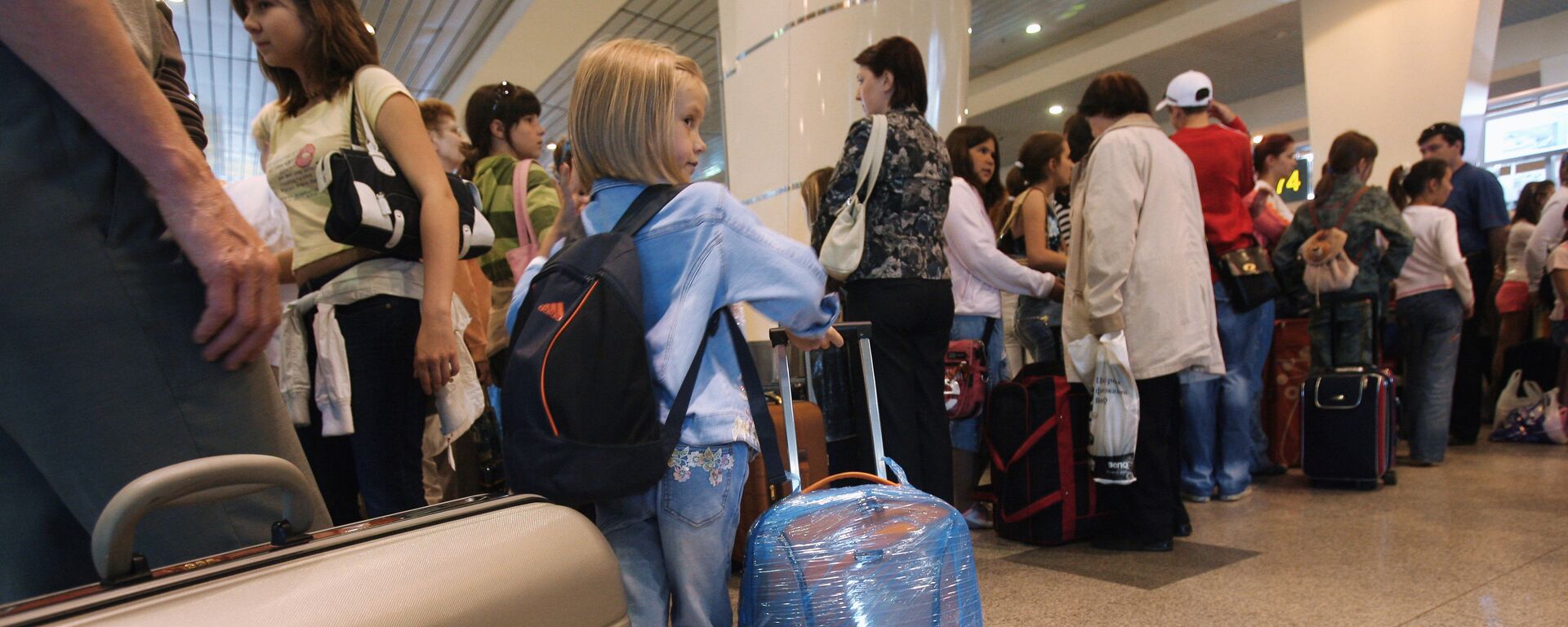 В международном аэропорту - Sputnik Латвия, 1920, 16.04.2026