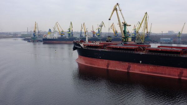 Грузовой порт в Риге - Sputnik Latvija