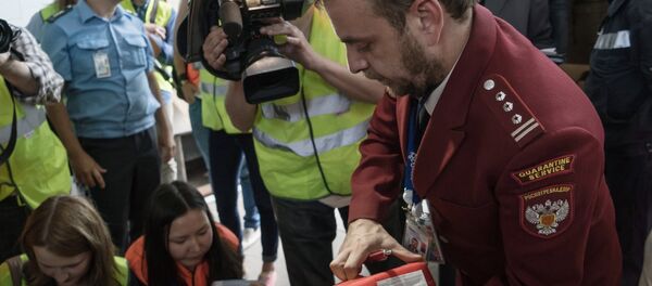 Уничтожение санкционной продукции Уничтожение санкционной продукции - Sputnik Latvija