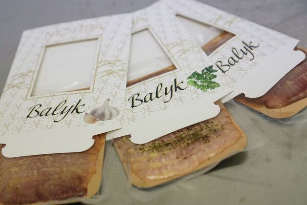 Осетровый балык должен был продаваться в России, но помешали ответные санкции - Sputnik Латвия