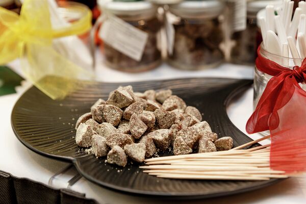 Попробовать Латвию на вкус: что стоит привезти из Риги в Россию Попробовать Латвию на вкус: что стоит привезти из Риги в Россию - Sputnik Латвия