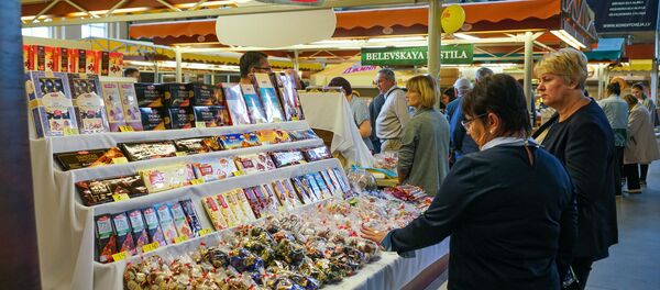 Выставка-продажа российских товаров  Russian Food Market Riga 2018 - Sputnik Латвия