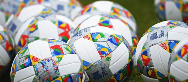 Официальные мячи Лиги наций - Sputnik Латвия