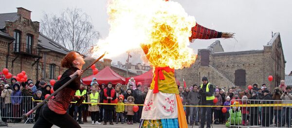 Проводы зимы в рижском квартале Спикери - Sputnik Латвия