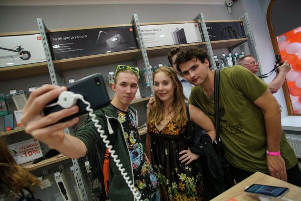 Открытие фирменного магазина Xiaomi в Риге - Sputnik Латвия