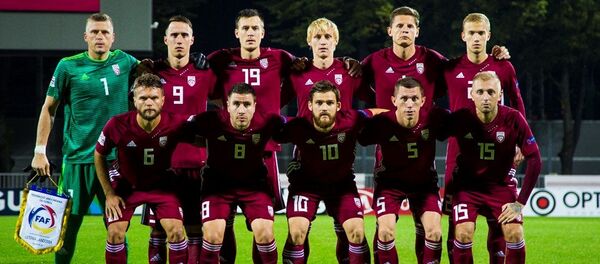 Игроки сборной Латвии по футболу перед матчем Лиги наций УЕФА против команды Андорры, 6 сентября 2018 - Sputnik Латвия