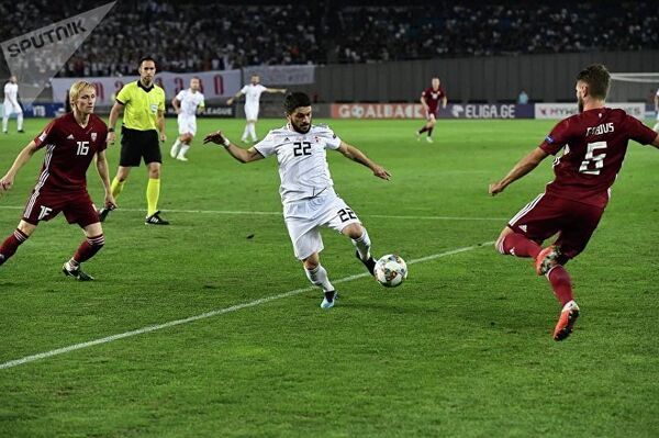 Футболисты сборных Грузии и Латвии в матче Лиги наций, Тбилиси, 9 сентября 2018 - Sputnik Латвия