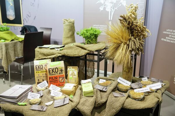 Стенд Института агроресурсов и экономики Стенд Института агроресурсов и экономики - Sputnik Латвия