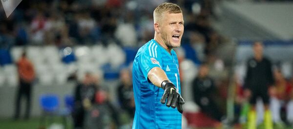Вратарь сборной Латвии по футболу Андрис Ванин в матче Лиги наций против команды Грузии, Тбилиси, 9 сентября 2018 - Sputnik Латвия