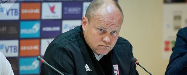 Тренер сборной Латвии по футболу Миксу Паателайнен Тренер сборной Латвии по футболу Миксу Паателайнен - Sputnik Латвия