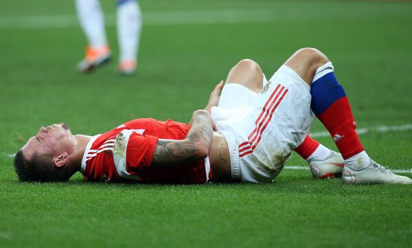 Антон Заболотный (Россия) в товарищеском матче по футболу между сборными России и Чехии - Sputnik Латвия