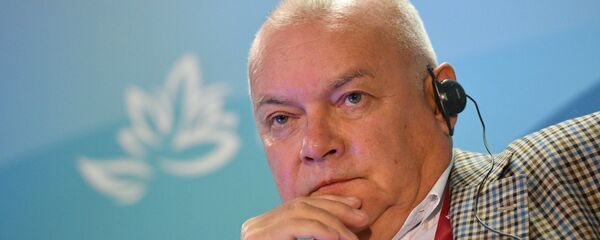 Генеральный директор МИА Россия сегодня Дмитрий Киселев на IV Восточном экономическом форуме во Владивостоке Генеральный директор МИА Россия сегодня Дмитрий Киселев на IV Восточном экономическом форуме во Владивостоке - Sputnik Latvija