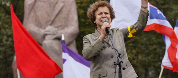 Татьяна Жданок на марше в защиту русских школ Наш выбор. 15 сентября 2018 г. - Sputnik Латвия