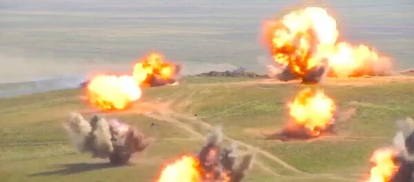 Маневры танкистов и мотострелков на учениях Восток-2018 - Sputnik Латвия