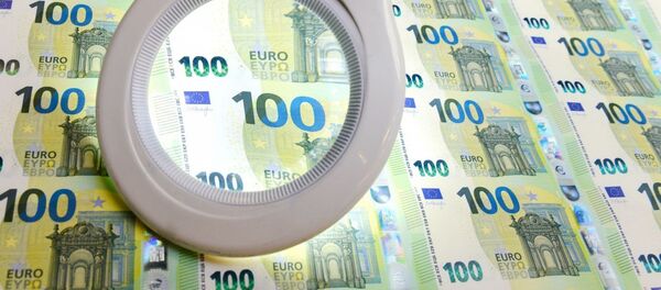 Презентация нового дизайна евробанкнот достоинством 100 и 200 евро - Sputnik Латвия