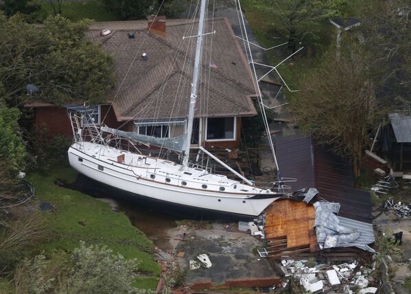 Последствия тропического шторма Флоренс в городе Нью-Берн, штат Северная Каролина - Sputnik Латвия