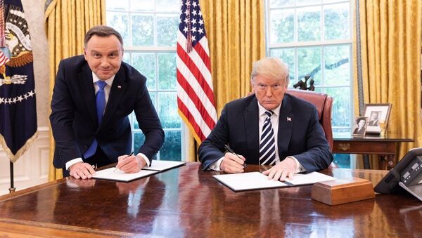 Встреча президентов США и Польши Дональда Трампа и Анджея Дуды - Sputnik Latvija