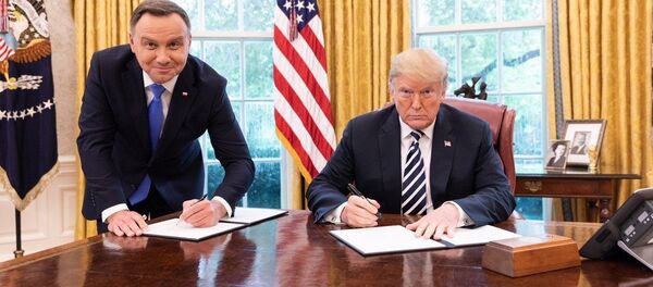 Встреча президентов США и Польши Дональда Трампа и Анджея Дуды Встреча президентов США и Польши Дональда Трампа и Анджея Дуды - Sputnik Латвия