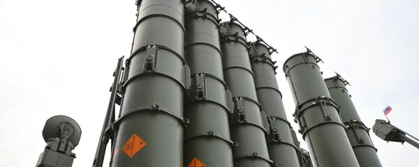 Зенитный ракетный комплекс С-300ВМ Антей-2500 - Sputnik Latvija