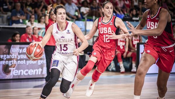Матч по баскетболу между женскими сборными Латвии и США, 25 сентября 2018 - Sputnik Латвия
