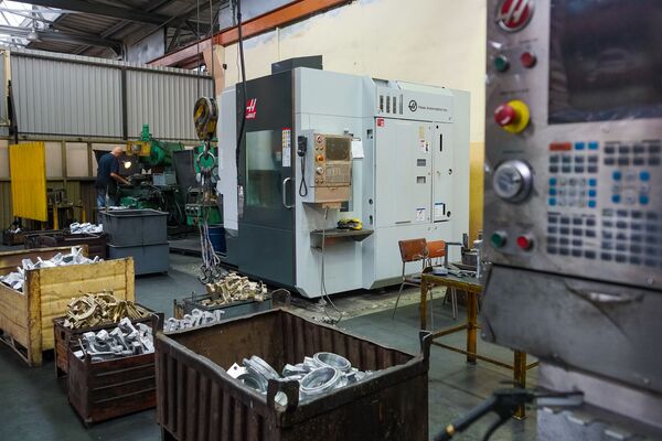 Вопреки всему: легендарный РЭЗ отмечает 130-летие Вопреки всему: легендарный РЭЗ отмечает 130-летие - Sputnik Латвия