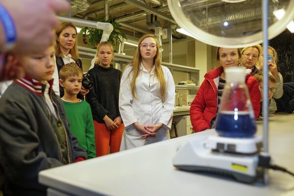 Город засыпает, просыпаются ученые: Ночь науки в Латвии Город засыпает, просыпаются ученые: Ночь науки в Латвии - Sputnik Латвия