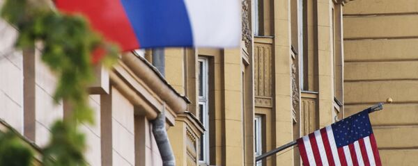 США приостанавливают выдачу неиммиграционных виз в России США приостанавливают выдачу неиммиграционных виз в России - Sputnik Latvija