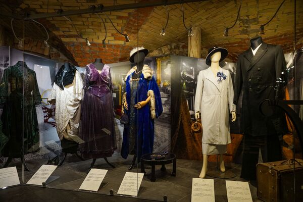 Реквием по музам: выставка Александра Васильева 1918. Роскошь свободы в Риге - Sputnik Латвия