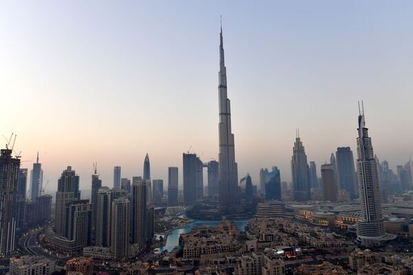 Самый высокий в мире небоскреб Бурдж-Халифа в Дубае - Sputnik Латвия