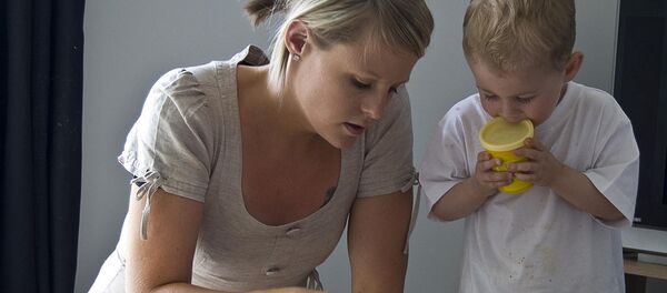 Мама с сыном Мама с сыном - Sputnik Latvija