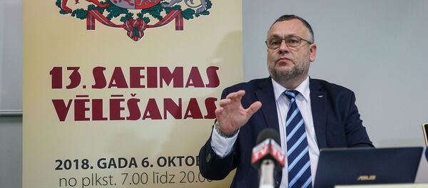Экс-председатель Центральной избирательной комиссии Латвии Арнис Цимдарс Экс-председатель Центральной избирательной комиссии Латвии Арнис Цимдарс - Sputnik Latvija