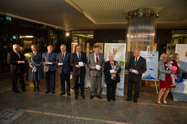 Уезжают лучшие врачи и ученые: Гриндекс - для медицины, которую теряет Латвия - Sputnik Латвия