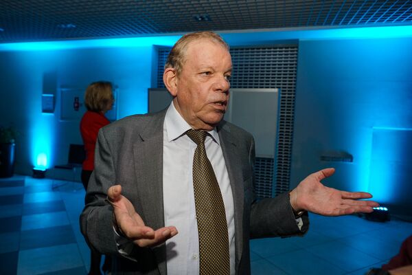 Уезжают лучшие врачи и ученые: Гриндекс - для медицины, которую теряет Латвия - Sputnik Латвия