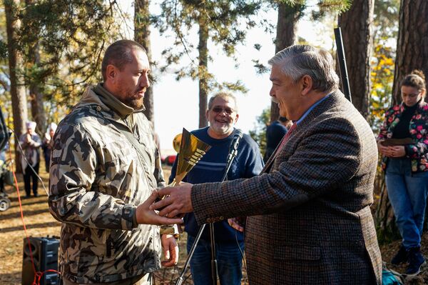 Чтобы помнили: осенний заплыв, спасший Ригу от разрушения Чтобы помнили: осенний заплыв, спасший Ригу от разрушения - Sputnik Латвия
