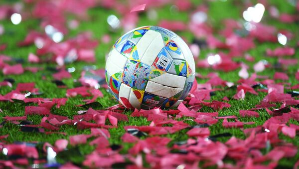 Официальный мяч Лиги наций УЕФА - Sputnik Латвия