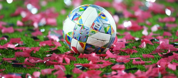 Официальный мяч Лиги наций УЕФА - Sputnik Латвия