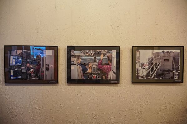 Небо под крылом самолета: в Риге открылась фотовыставка на тему авиации - Sputnik Латвия