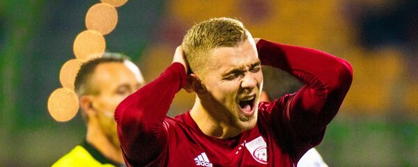 Футболист сборной Латвии Владислав Гутковский в матче Лиги наций против команды Грузии, 16 октября 2018 - Sputnik Латвия