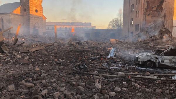 Gruveši un upuri: kadri no sprādziena vietas Ļeņingradas apgabalā - Sputnik Latvija