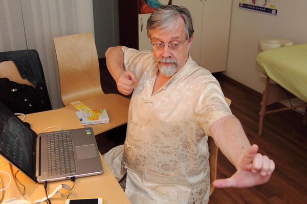 Солнечный цигун: в Риге теперь можно бесплатно заниматься китайской гимнастикой - Sputnik Латвия