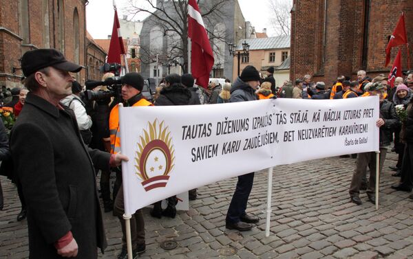 С этого пикета в Старой Риге начиналось шествие - Sputnik Латвия